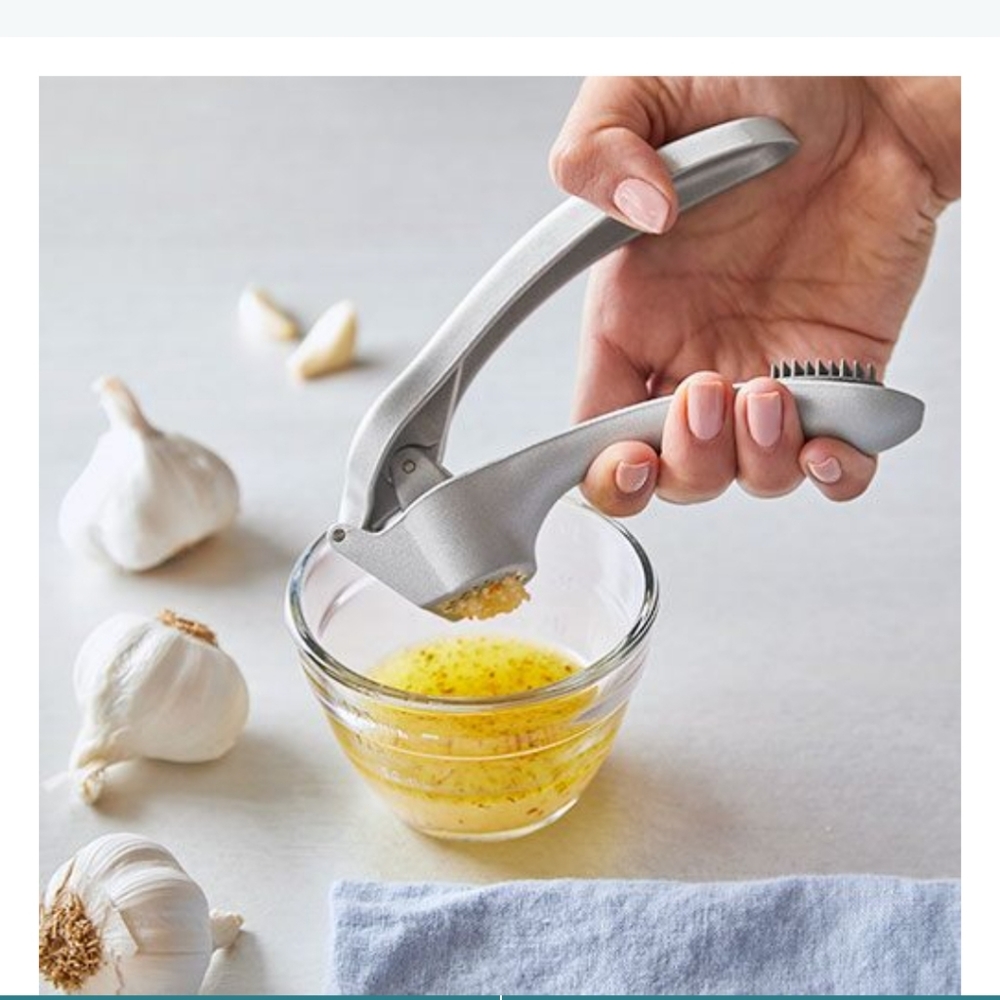 Pampered chef garlic press